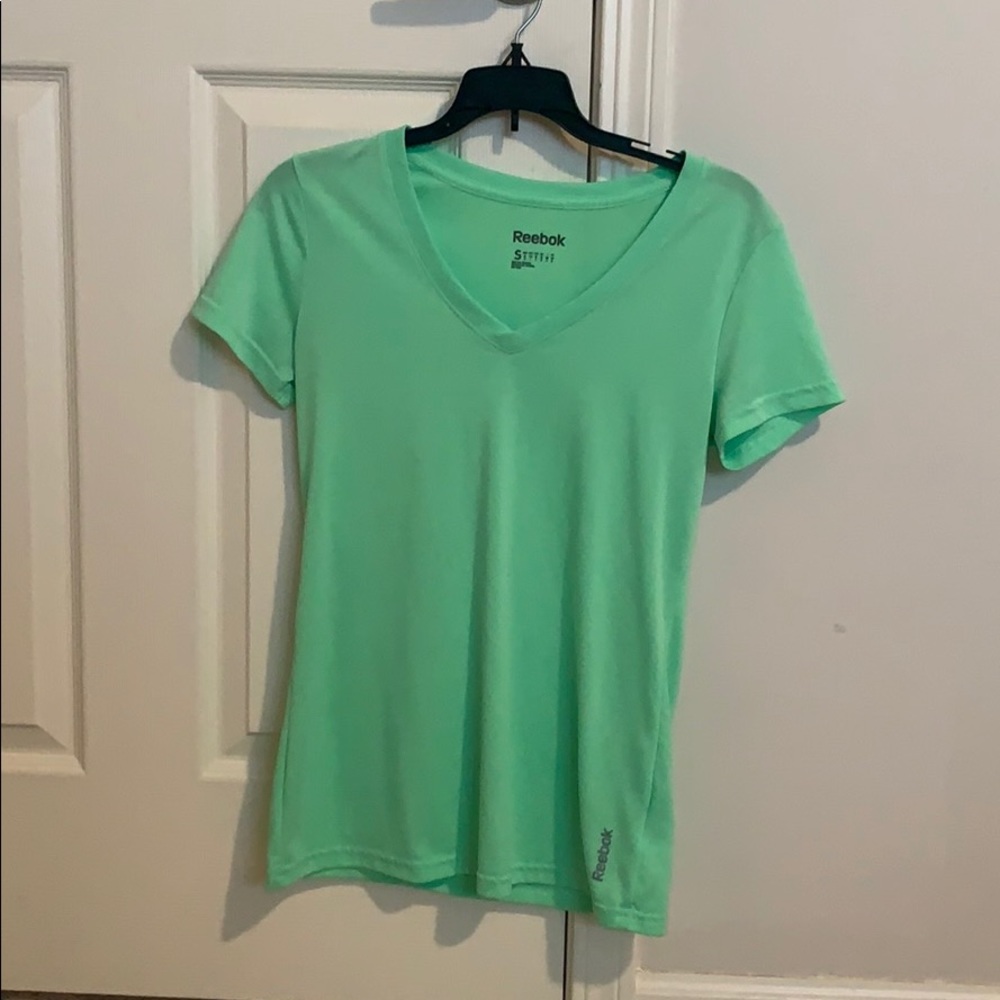 V-Neck Reebok Workout Tee